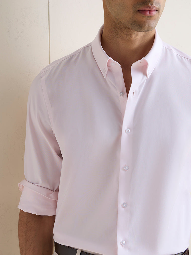 WES Formals Pink Solid Slim-Fit Cotton Shirt