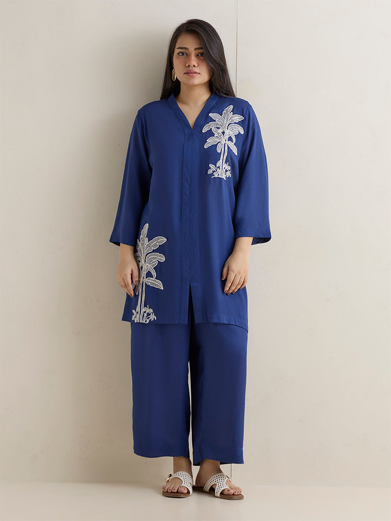 Diza Blue Solid Pants
