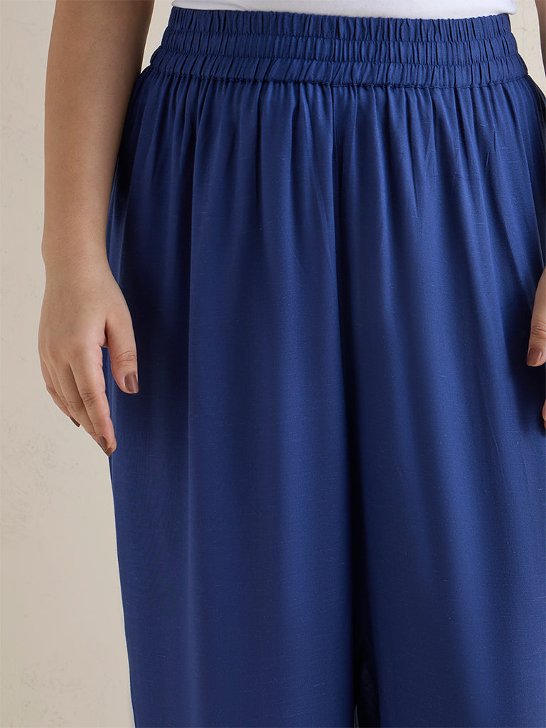 Diza Blue Solid Pants