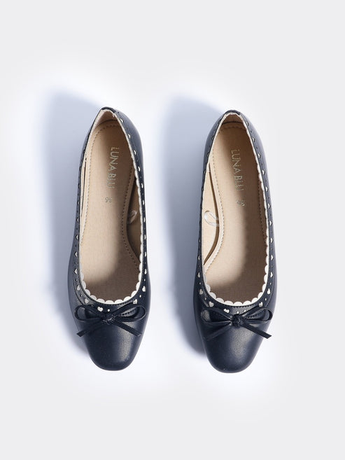 Buy Flat Shoes for Women Online at Best Prices - Westside Buy Flat Shoes for Women Online at Best Prices - Westside
