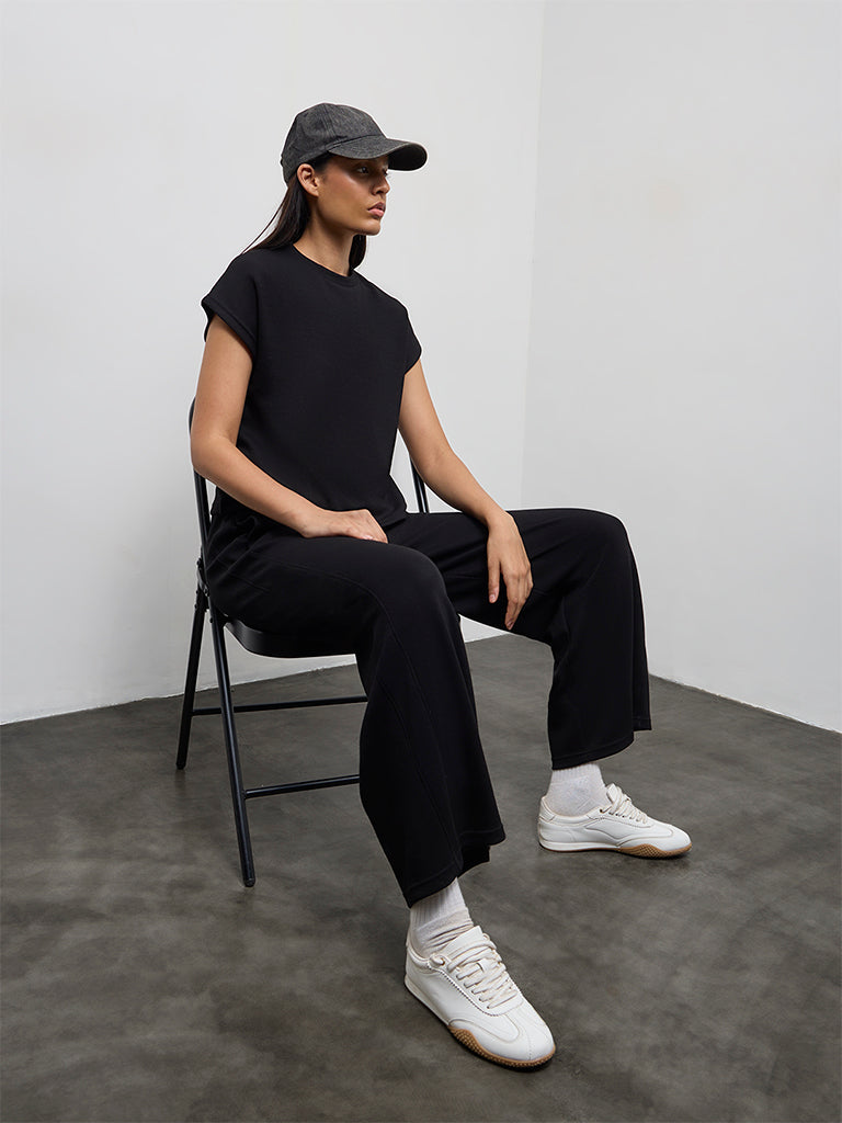 Nuoflexx Black Solid T-Shirt