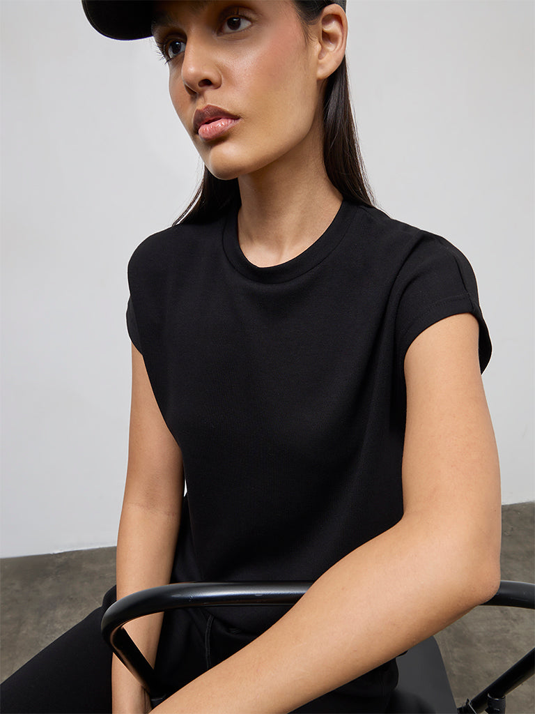 Nuoflexx Black Solid T-Shirt