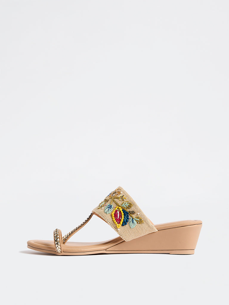 LUNA BLU Beige Kolhapuri Heel Sandals