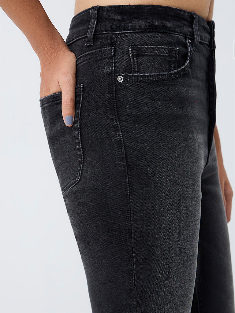 Nuon Black Light Wash High-Rise Flared Jeans