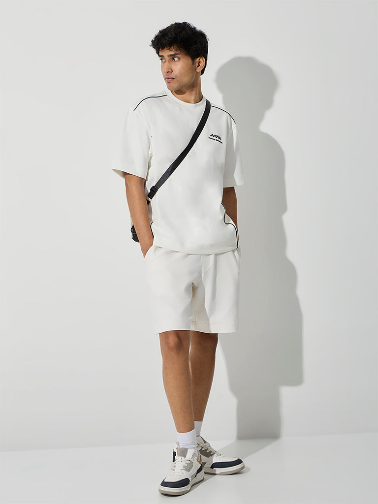 Nuoflexx White Graphic Embossed T-Shirt