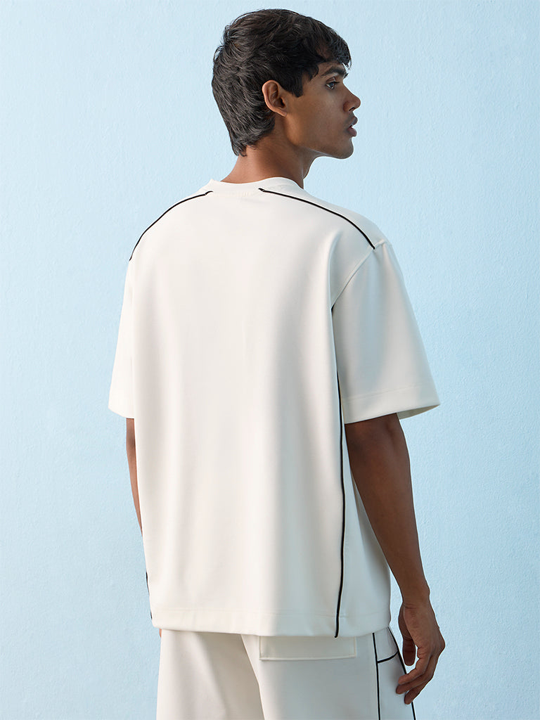 Nuoflexx White Graphic Embossed T-Shirt