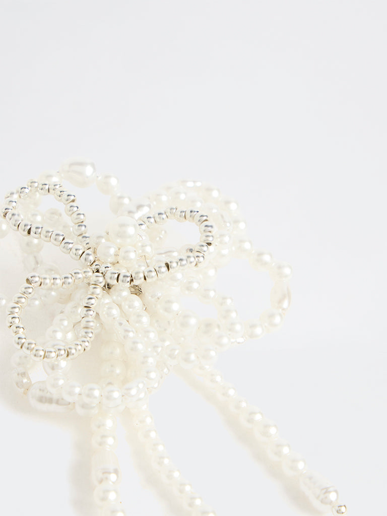 Westside Accessories White Floral Pearl Brooch