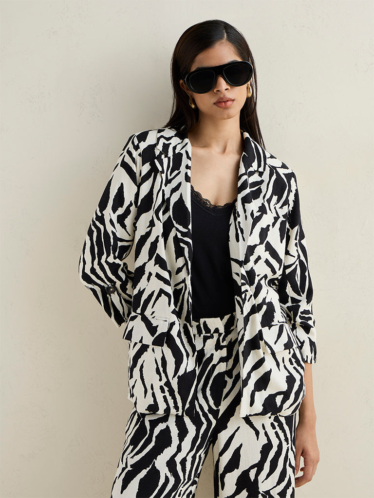 Wardrobe Black and White Abstract Printed Cotton Jacket