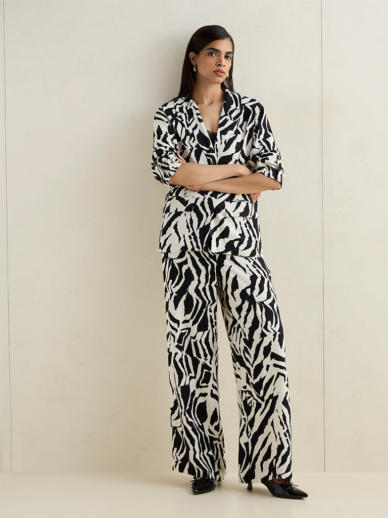 Wardrobe Black and White Abstract Printed Cotton Jacket