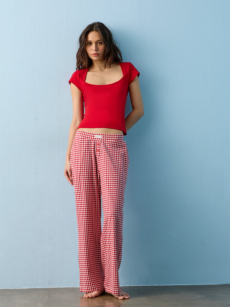 Superstar Red Solid Cotton-Blend T-Shirt