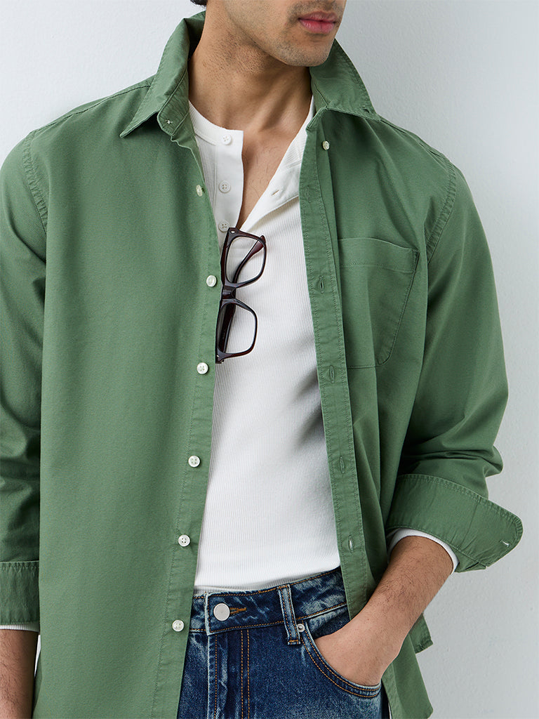 WES Casuals Green Solid Relaxed-Fit Cotton Shirt