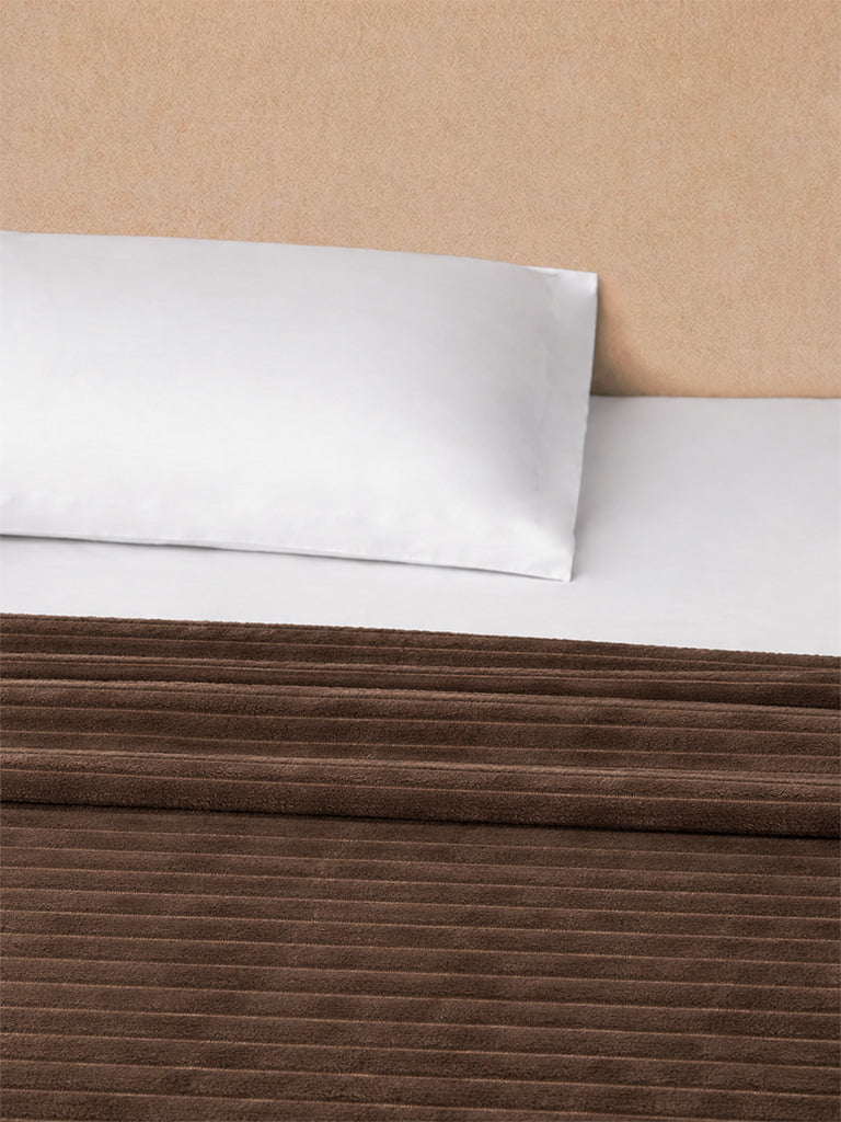 Westside Home Brown Ribbed-Textured Queen Bed Fleece Blanket