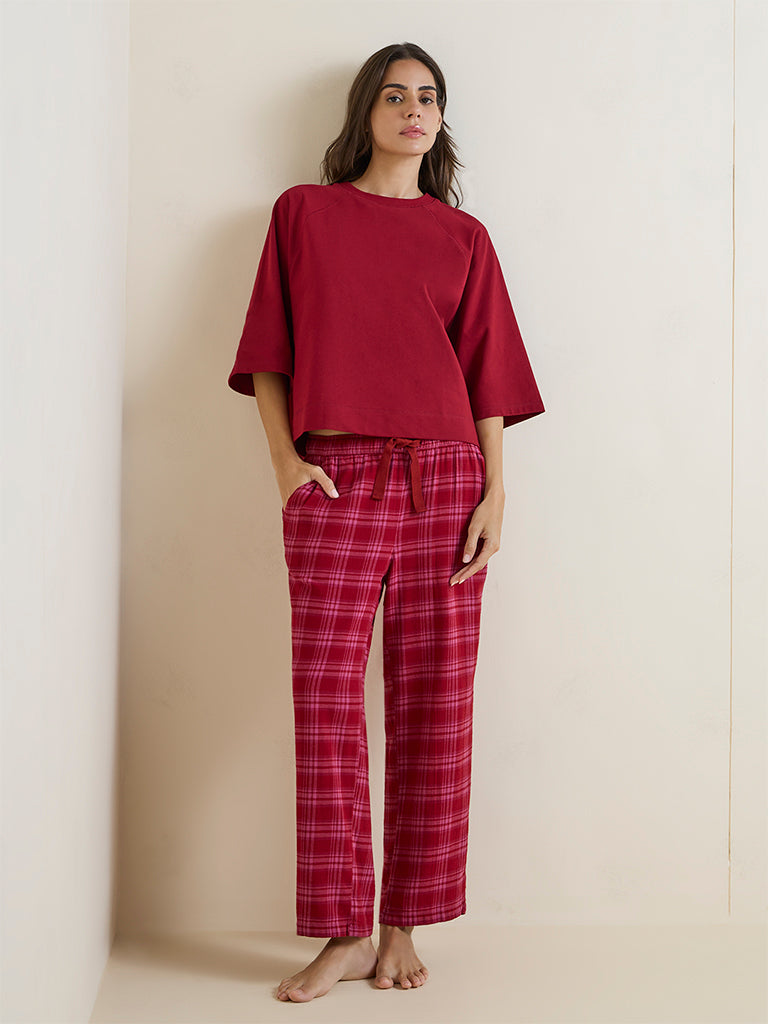 Wunderlove Red Solid Cotton Top