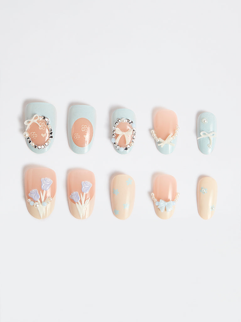 Studiowest Press and Go Light Blue Victorian Style Press-On Nails Set