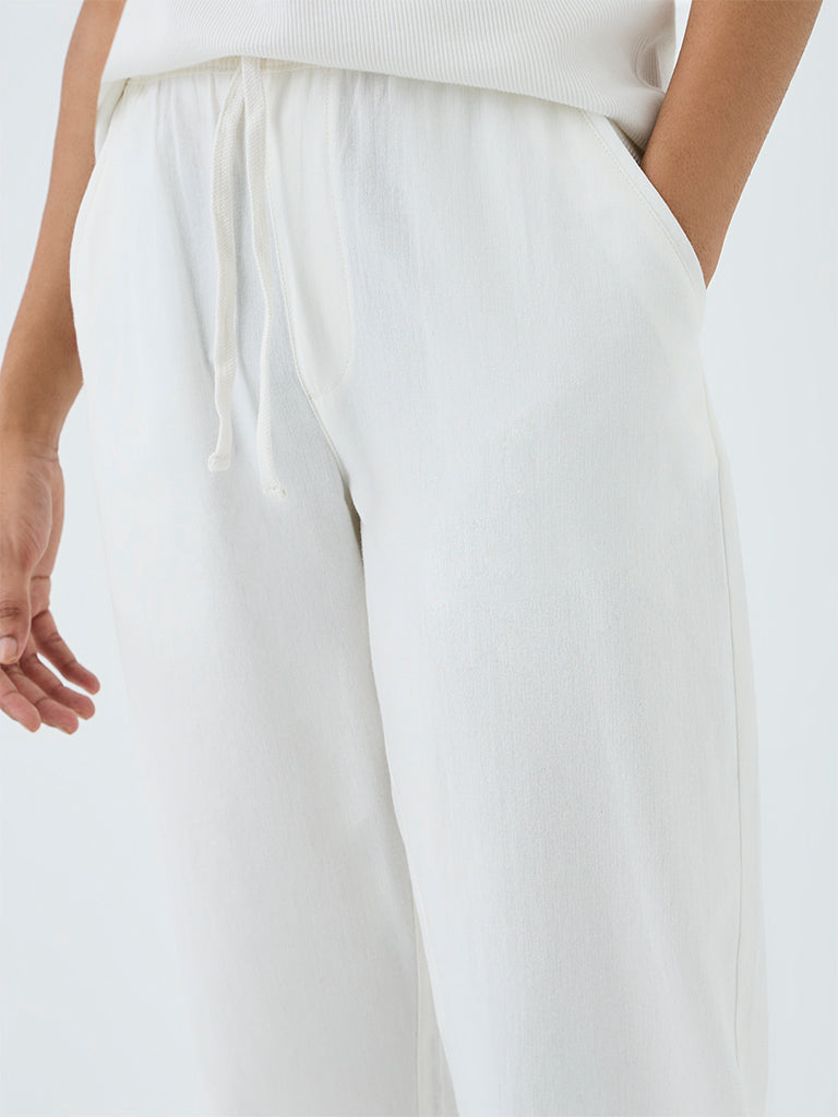 ETA Off-White Solid Relaxed-Fit Mid-Rise Cotton Chinos