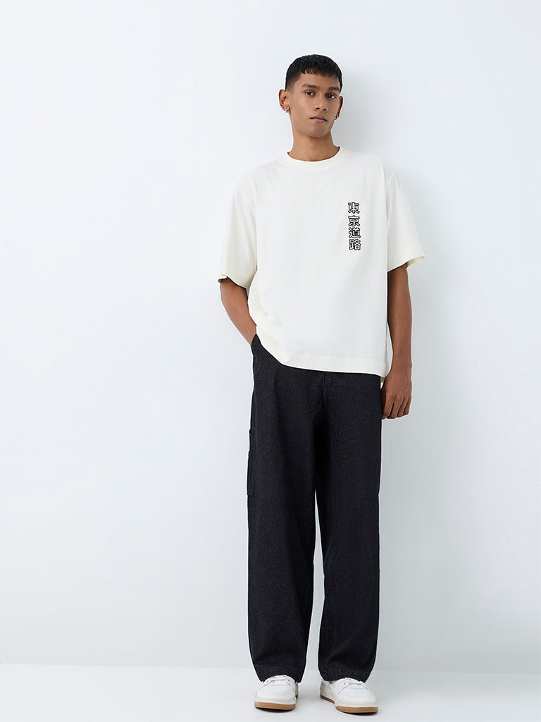 Nuon Black Solid Skater-Fit Mid-Rise Carpenter Jeans