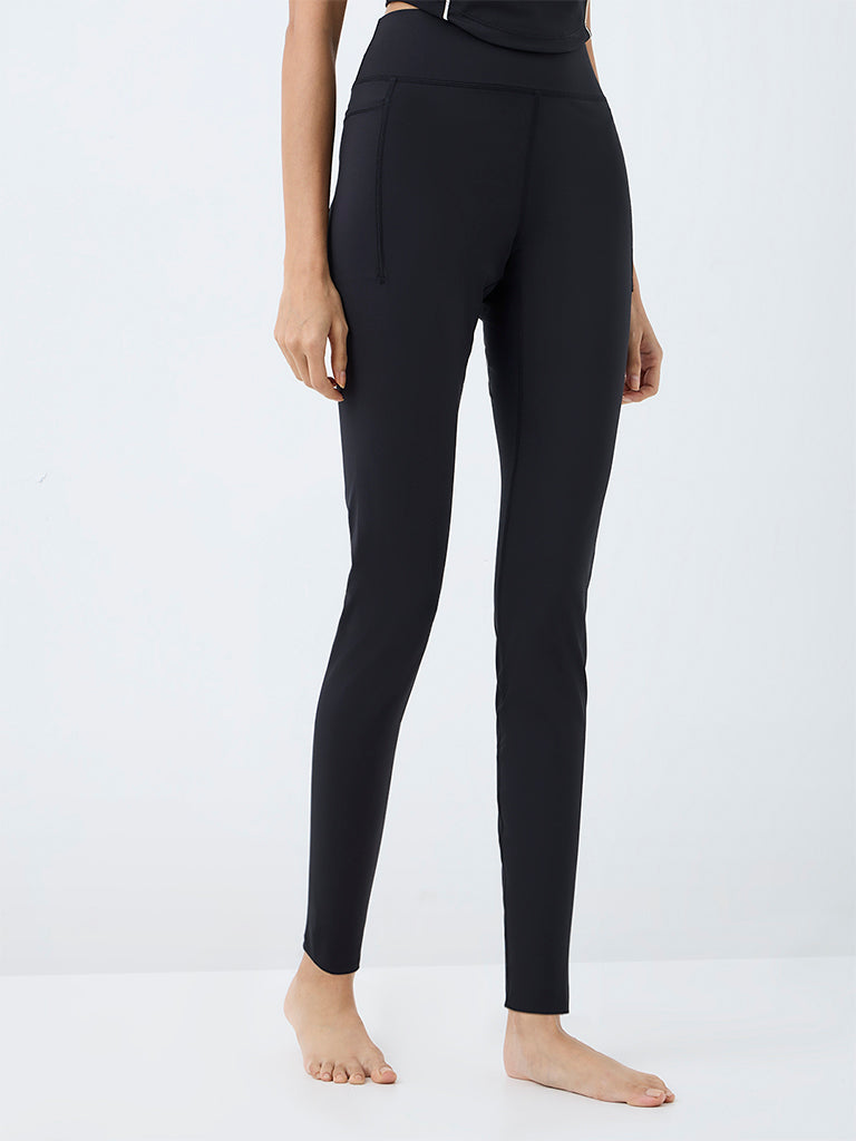 Nuoflexx Black Solid High-Rise Yoga Pants