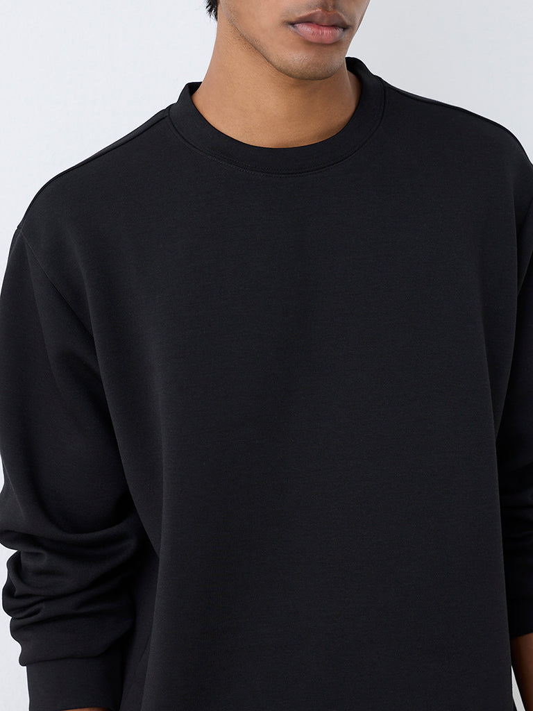 Nuoflexx Black Solid Relaxed-Fit Sweatshirt