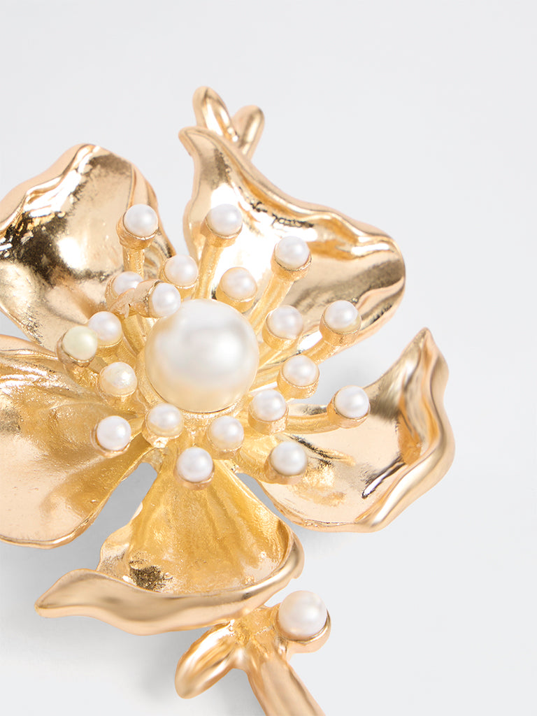 Westside Accessories Gold Pearl Detailed Floral Brooch
