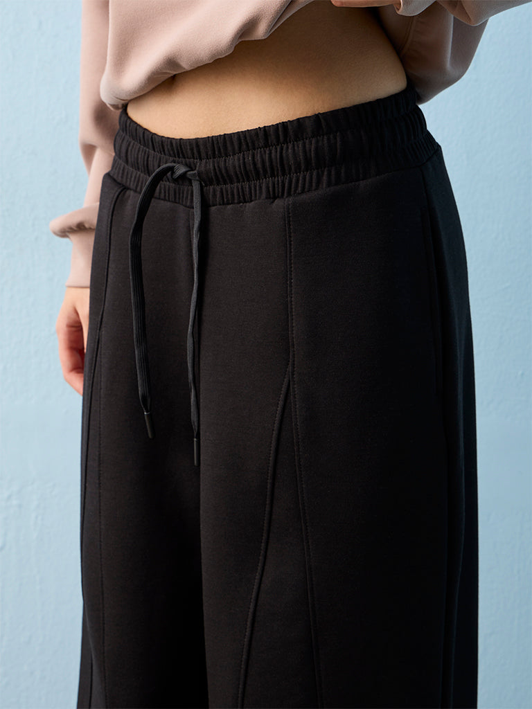 Nuoflexx Black Solid High-Rise Pants