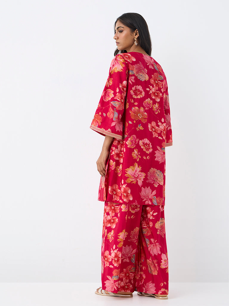 Utsa Red Floral Printed Straight Kurta