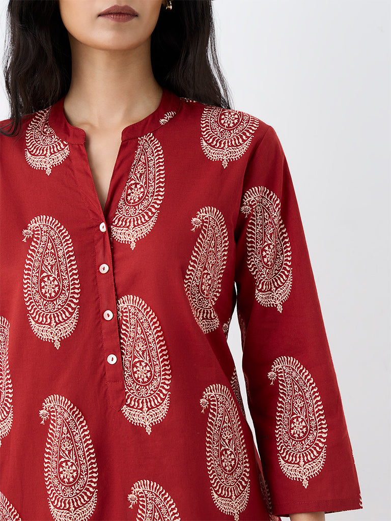 Utsa Red Paisley Printed Cotton Straight Kurta
