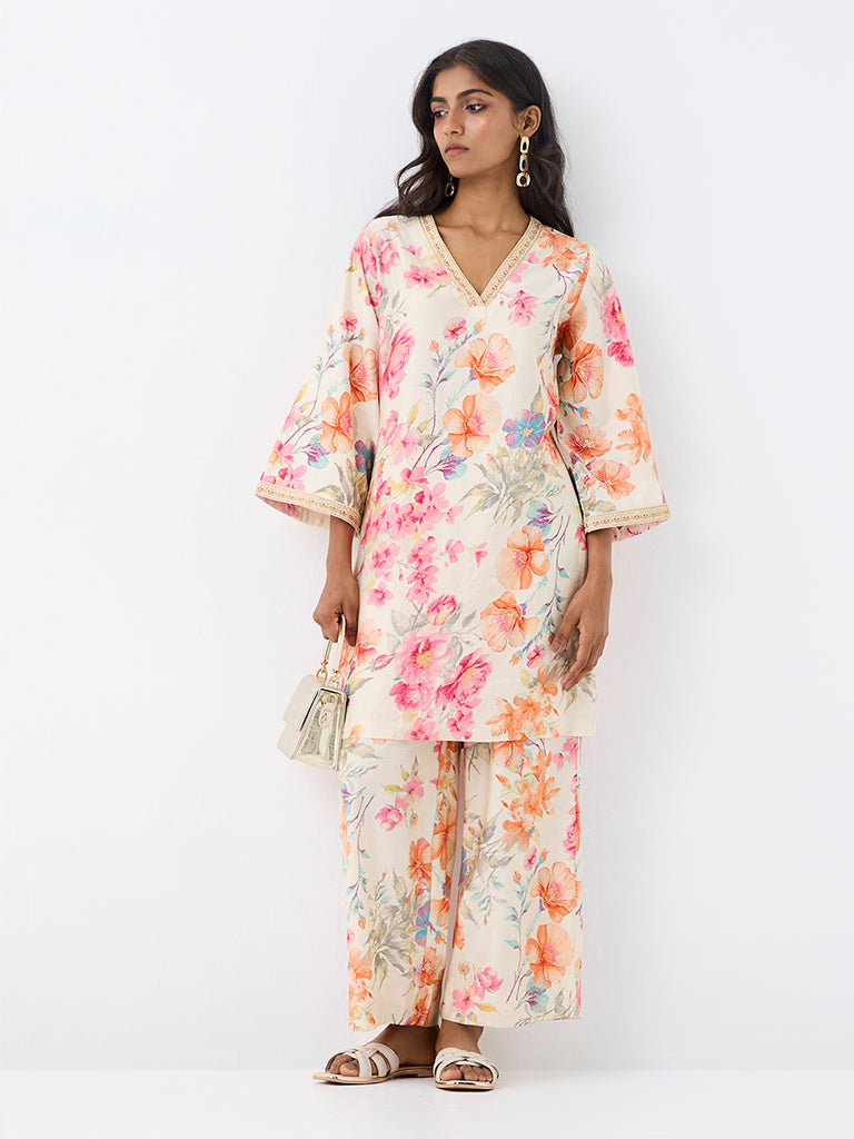 Utsa Off-White Floral Pattern Pants
