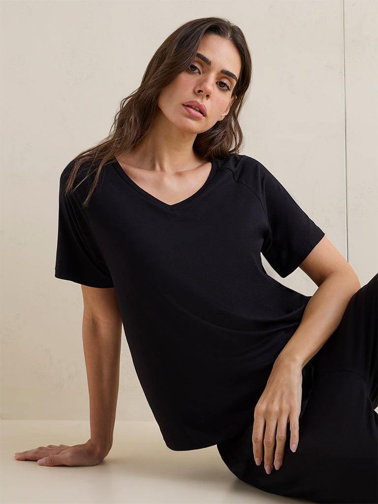 Wunderlove Black Solid Top