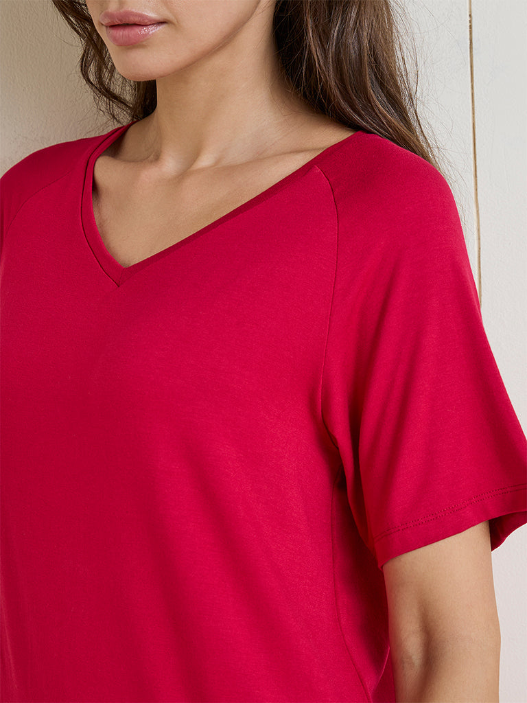 Wunderlove Red Solid V-Neck T-Shirt