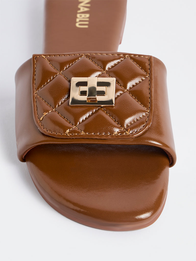 LUNA BLU Tan Quilted Turn-Lock Slides