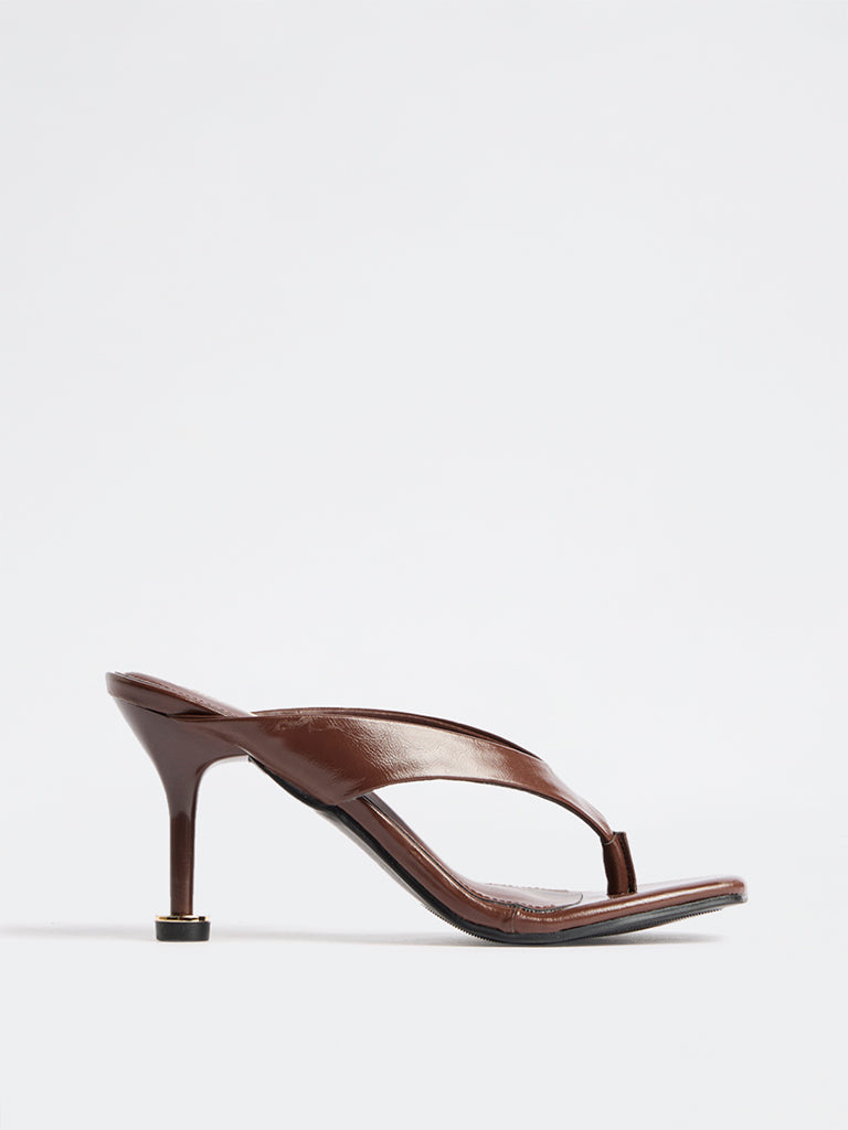 LUNA BLU Brown Thong-Strap Heel Sandals