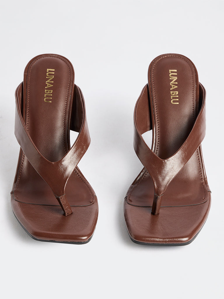 LUNA BLU Brown Thong-Strap Heel Sandals