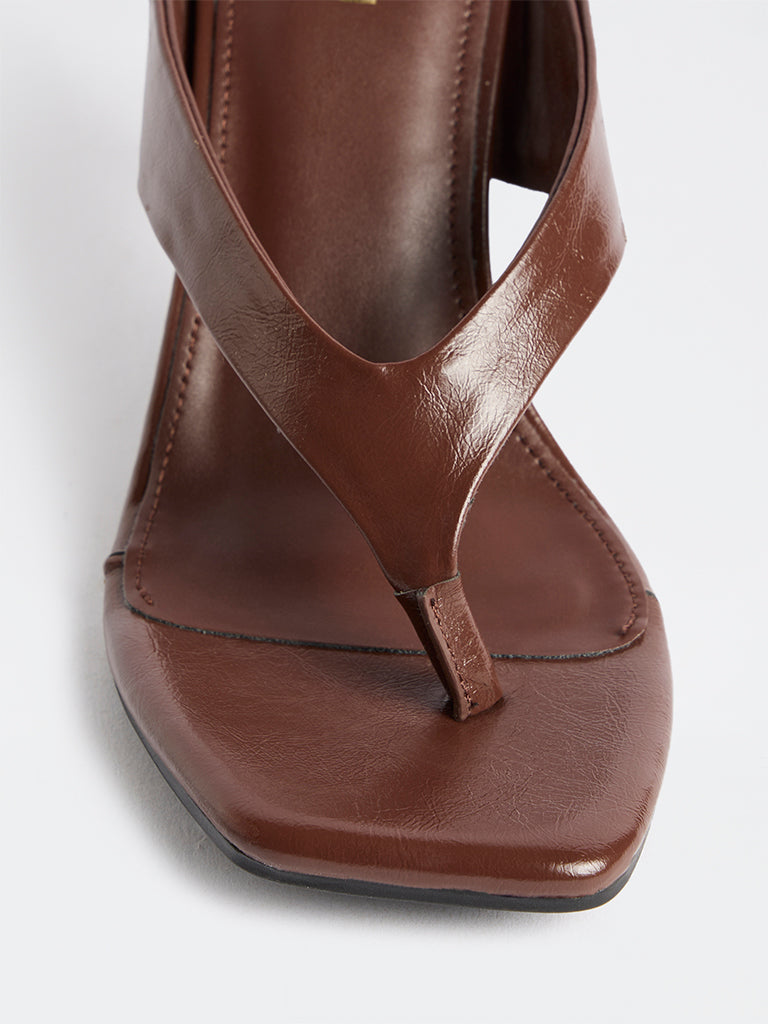 LUNA BLU Brown Thong-Strap Heel Sandals