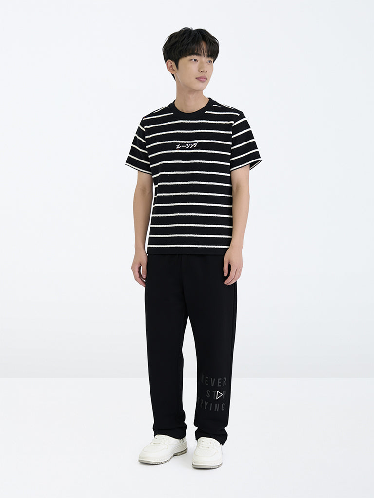 Boys Black Text Printed Mid-Rise Cotton-Blend Track Pants