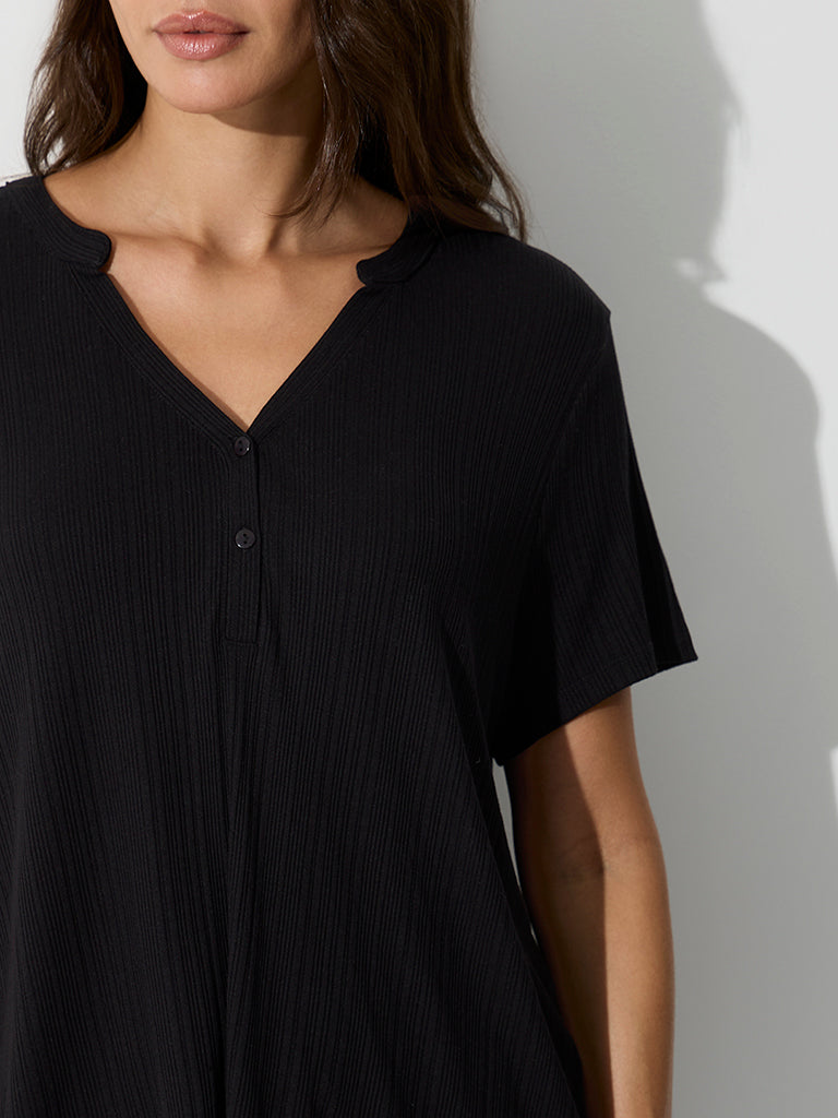 Wunderlove Black Solid T-Shirt