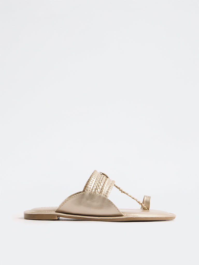 LUNA BLU Light Gold Kolhapuri Sandals