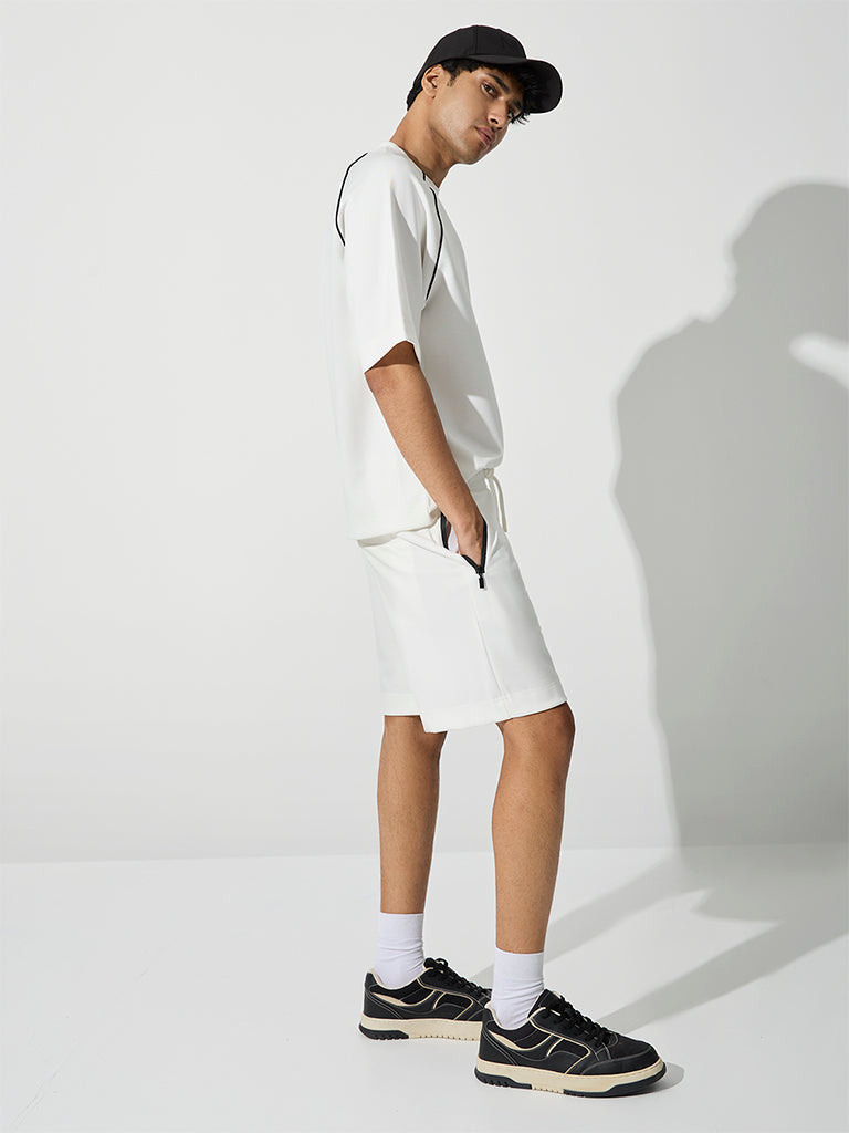 Nuoflexx White Relaxed-Fit Mid-Rise Shorts