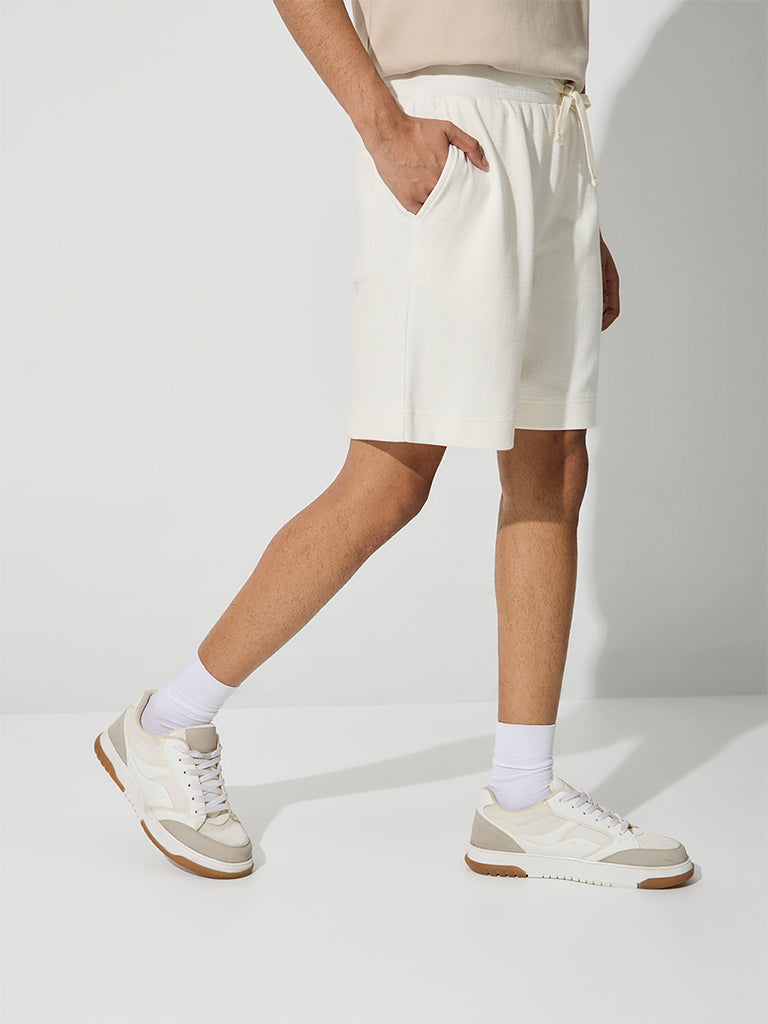 Nuoflexx Off-White Relaxed-Fit Cotton-Blend Mid-Rise Shorts