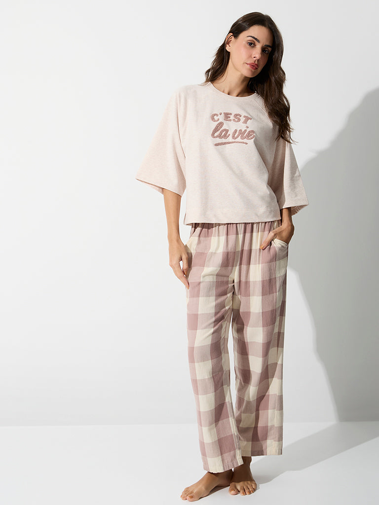 Wunderlove Cream Text-Embroidered T-Shirt