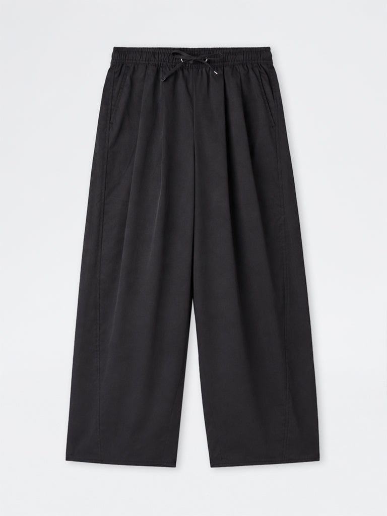 Girls Black Solid High-Rise Parachute Pants