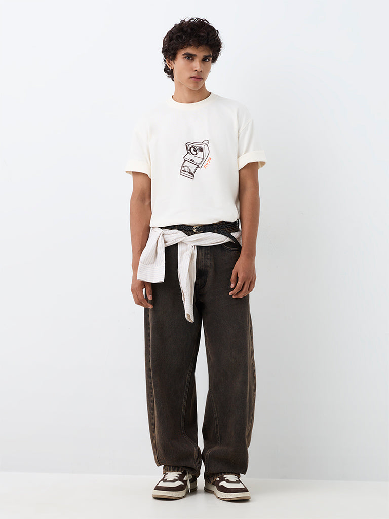 Nuon Off-White Camera Printed Relaxed-Fit T-Shirt