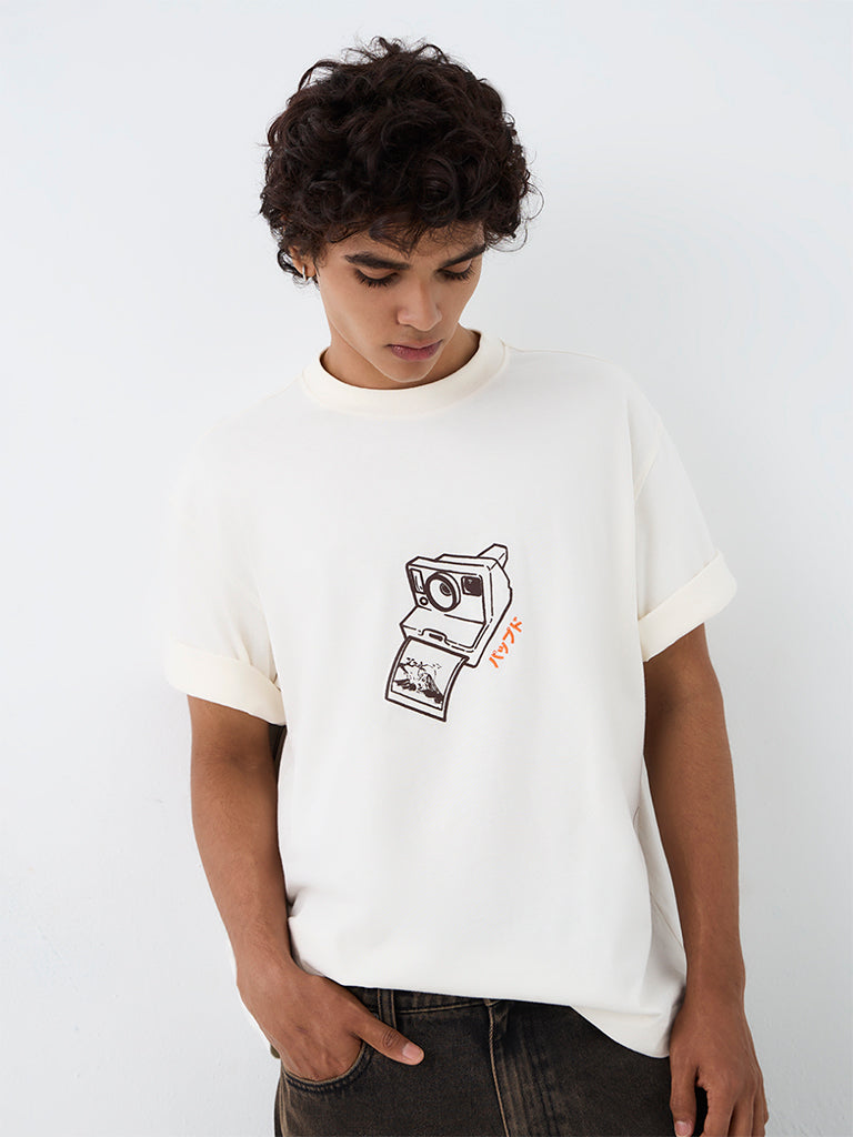 Nuon Off-White Camera Printed Relaxed-Fit T-Shirt