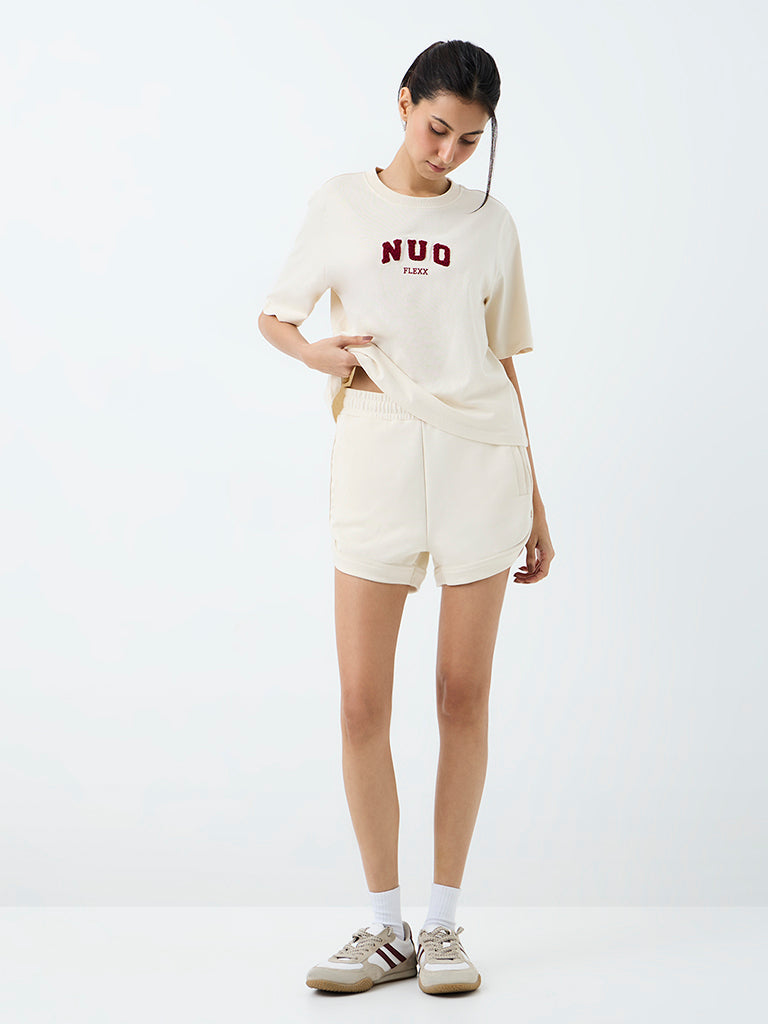 Nuoflexx Off-White Pipeline-Detail High-Rise Shorts