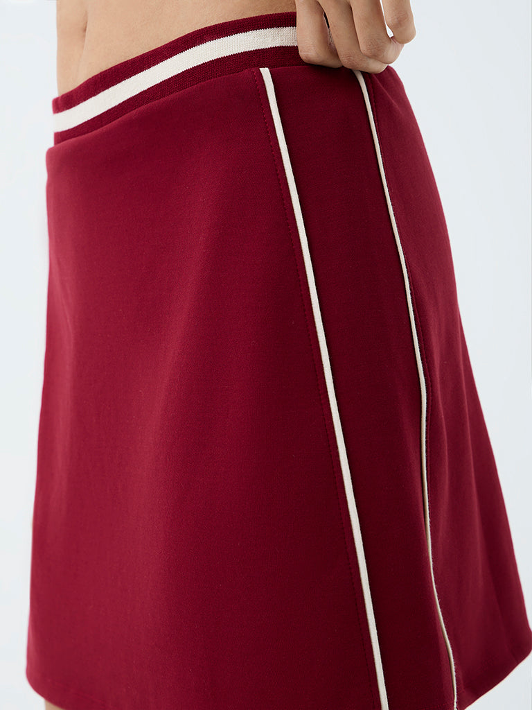 Nuoflexx Red Pipeline-Detail High-Rise Skirt