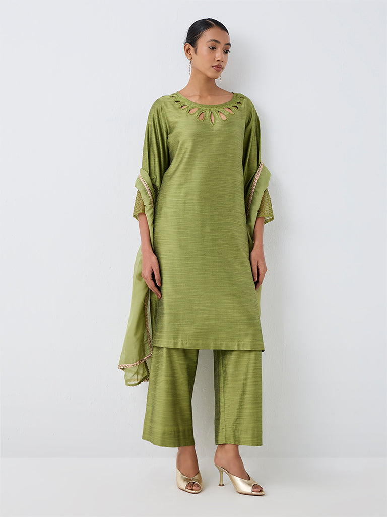 Vark Green Laser Cut Detail Straight Ethnic Set
