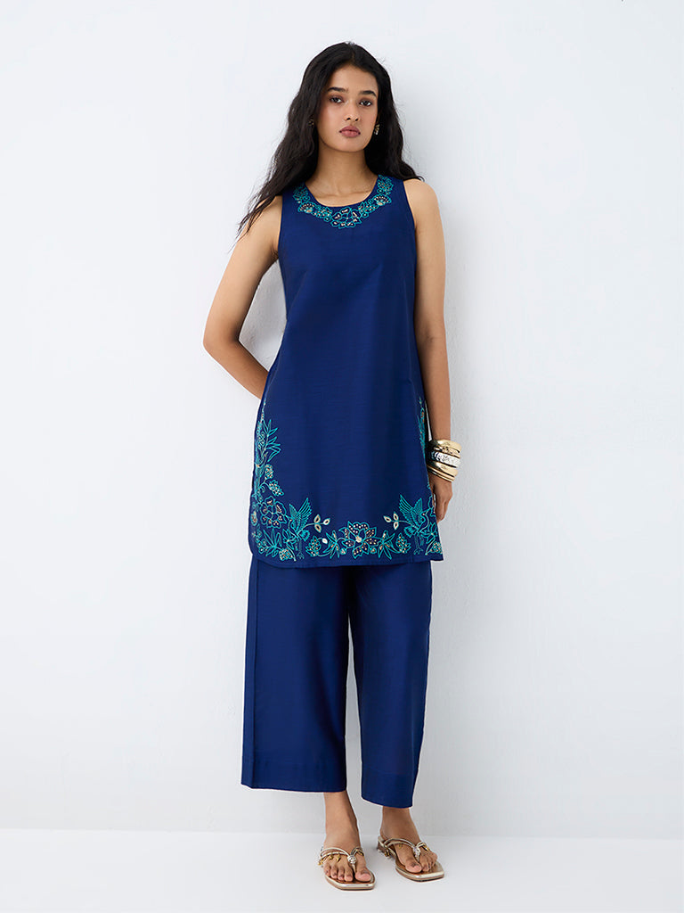 Utsa Blue Foliage Embroidered Straight Kurta