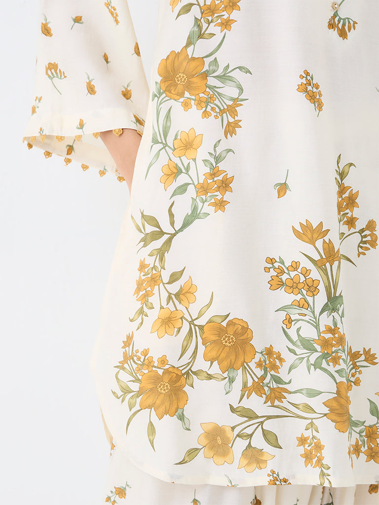 Utsa Off-White Floral Printed A-Line Kurta