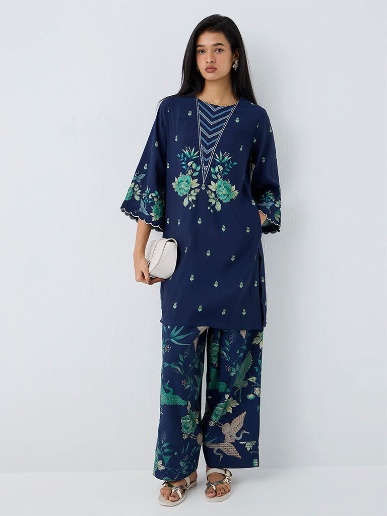Utsa Dark Blue Floral Printed Straight Kurta