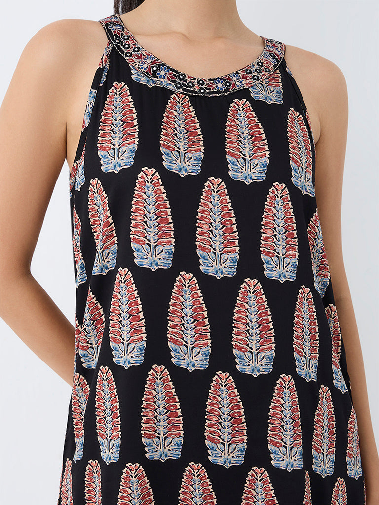 Utsa Black Floral Printed Straight Kurti