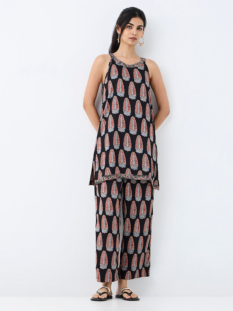 Utsa Black Floral Printed Pants